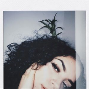 Meet your Posher, Mia